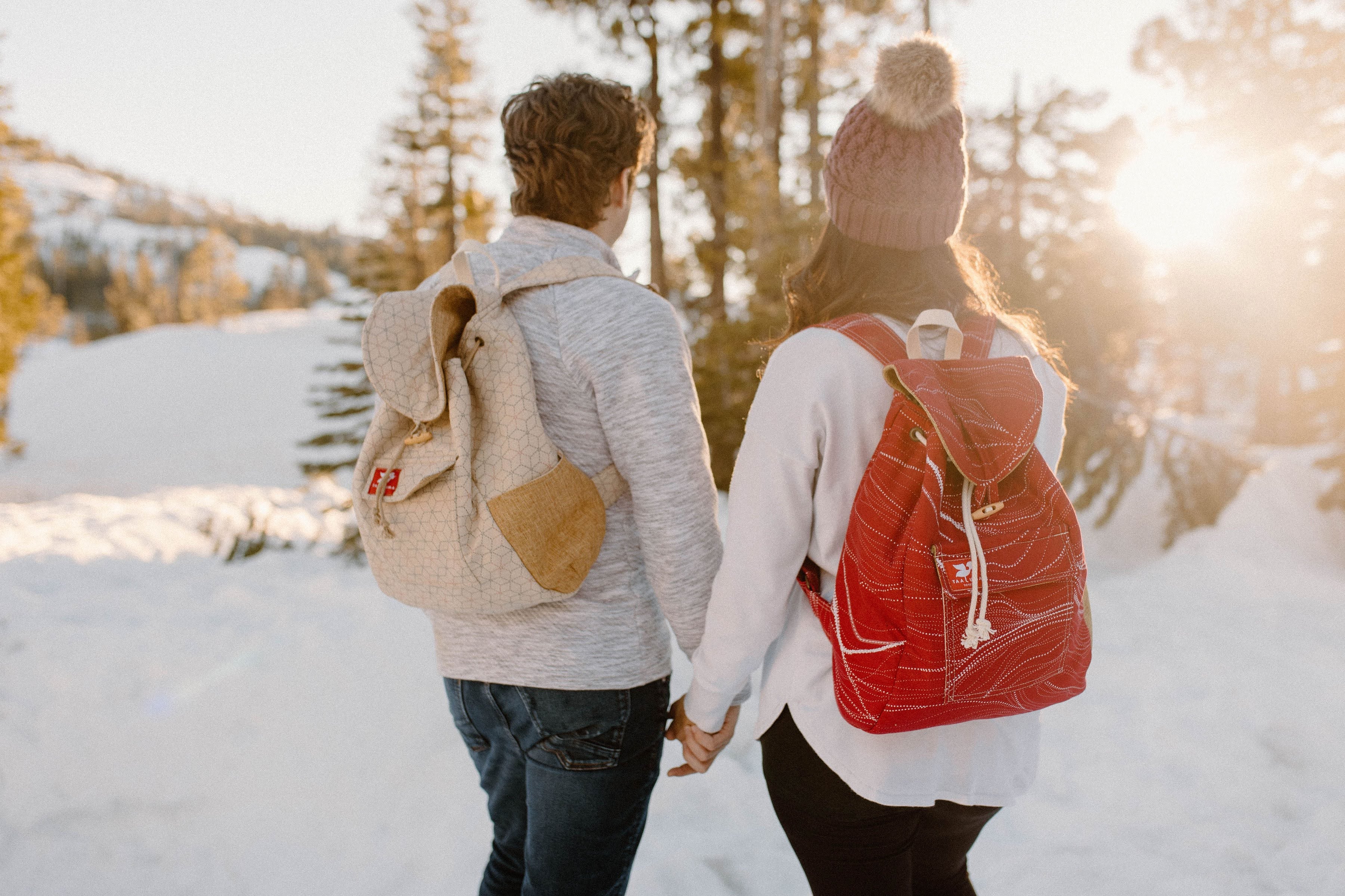 taaluma totes backpacks carry a country homepage banner