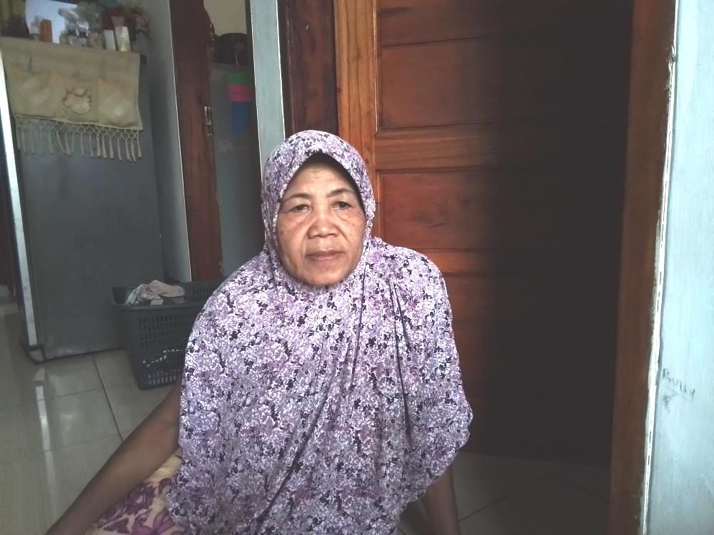 Elis from Indonesia